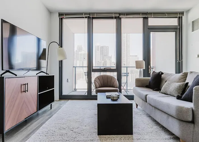 Blueground River North Pool Ac Nr Park Chi-1193 Apartamento Chicago